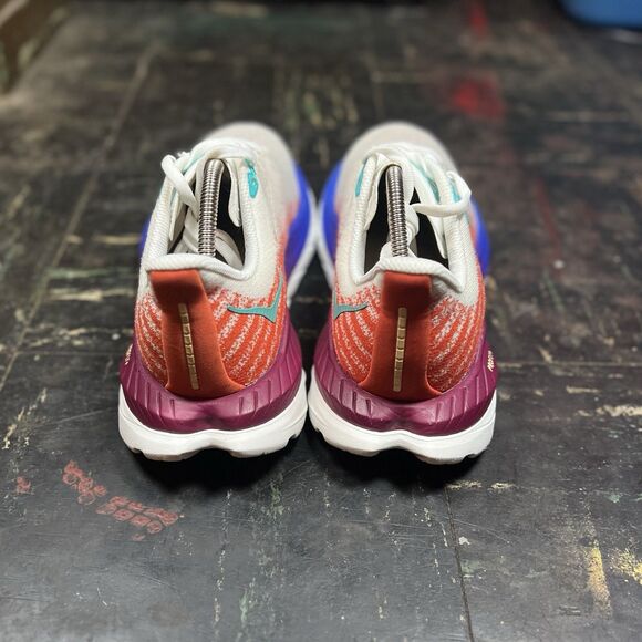 Hoka One One Mach 5 “White/Fire Red” Sz 7.5 WMNS Walking Comfort (1127893-WFM) - Picture 5 of 7